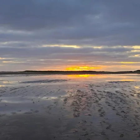 6 Person In Romo-by Traum